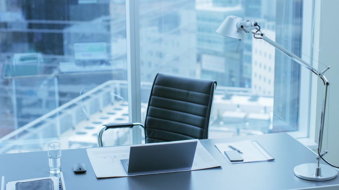 The Mid-Career Crisis CEOs Don’t Admit To